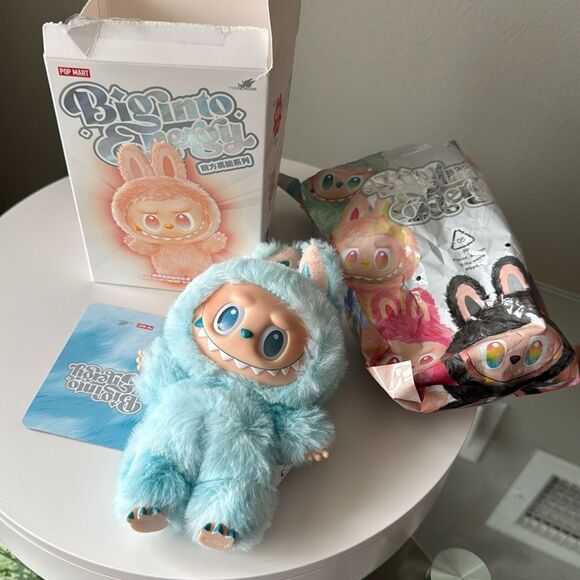 Pop Mart Big Into Energy Hope (The Monsters) Authentic - Picture 3 of 7